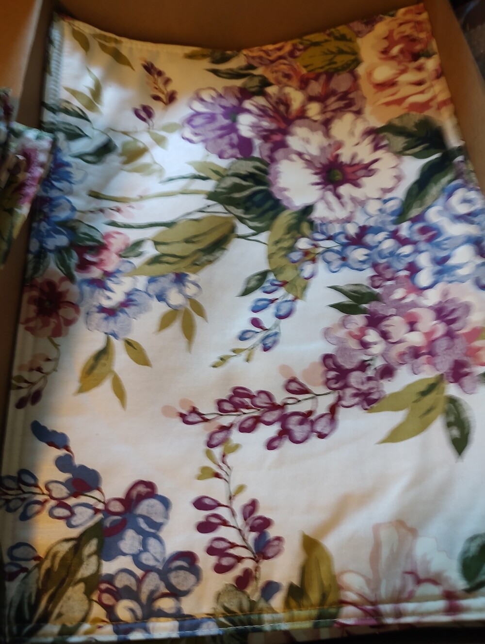 Victorian Floral Placemats, Napkins, & Napkin Rings